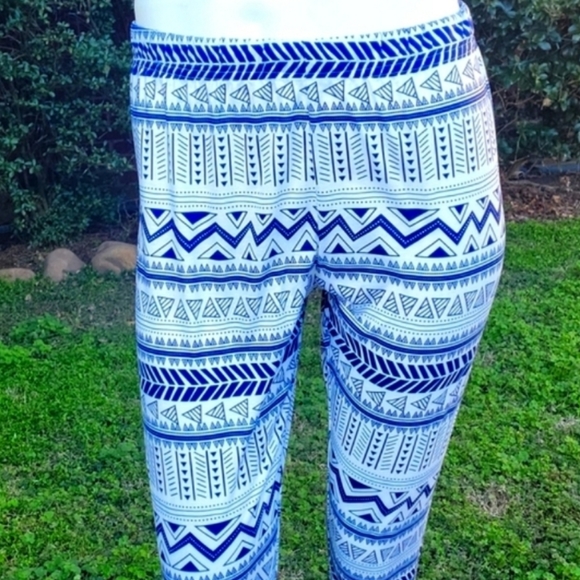NEW SHEIN Geometric Print High Waist Leggings - Picture 7 of 17